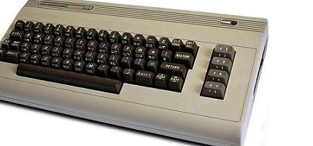 Commodore USA C64 renovado con hardware moderno en su interior