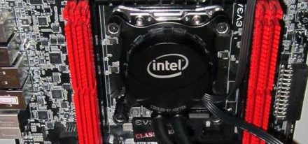 La EVGA X79 Classified se dejó ver en la GeForce LAN 6
