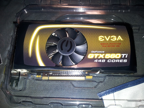 EVGA también muestra su GTX 560 Ti 448 Cores