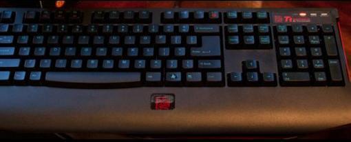 CES 2012: El teclado Knucker de Tt eSports