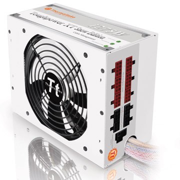 Fuente de poder Toughpower XT Platinum 1275W Snow Edition de Thermaltake